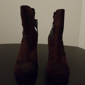 Never worn rag & bone burgundy kinsey leather boot